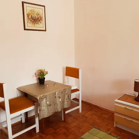 Ban Apartamento Jelsa (Hvar)